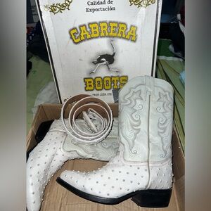 White cabrera boots and belt